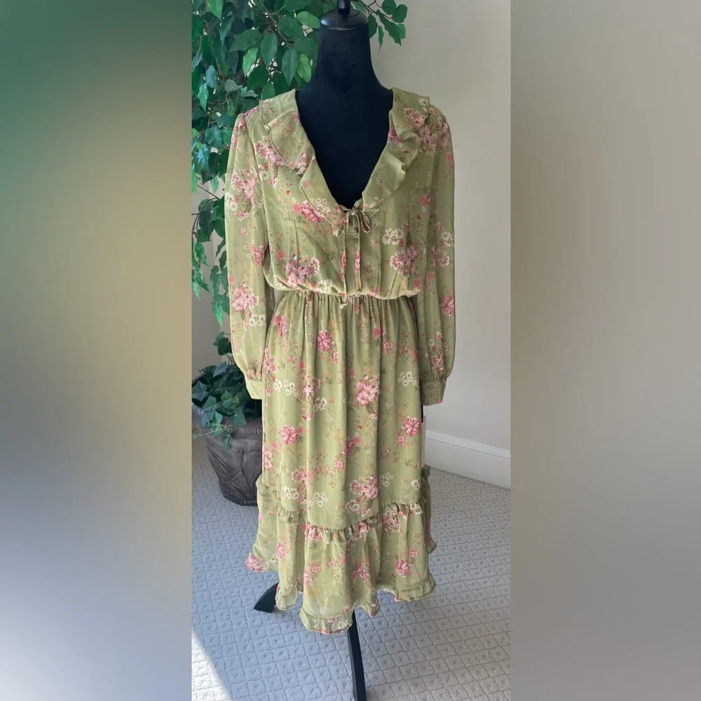 Floral midi dress - Picture 1 of 8